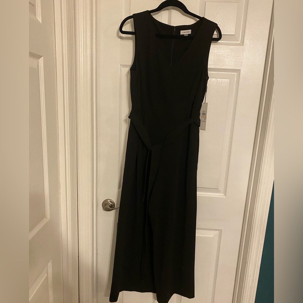 CALVIN KLEIN CROPPED BLACK BELTED JUMPSUIT